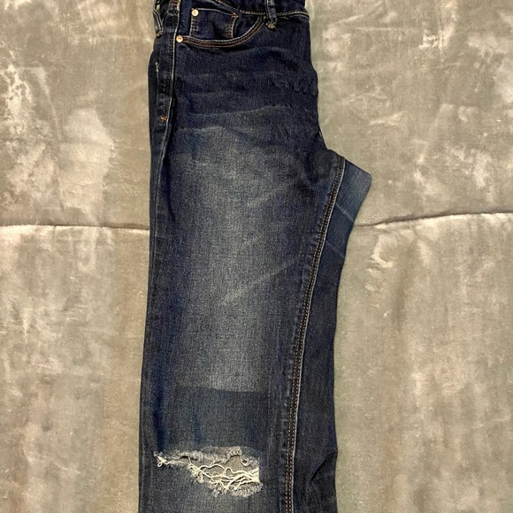 ✨2/$20✨ EightyTwo Distressed Skinny Jeans - Picture 8 of 8